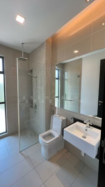 Bungalow for Rent in Leisure Farm (Gelang Patah) - Asshvain Tanabalan - Bathroom - PropertyGuru.com.my