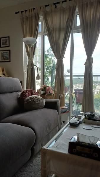 Kondominium untuk Disewa di Dwiputra Residences - Gudrotullah Ikhwan - Living Room - PropertyGuru.com.my