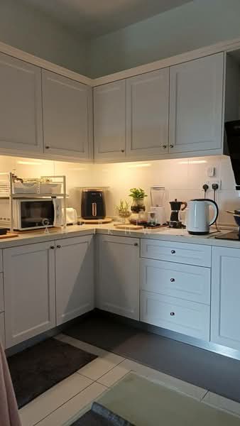 Kondominium untuk Disewa di Dwiputra Residences - Gudrotullah Ikhwan - Kitchen - PropertyGuru.com.my