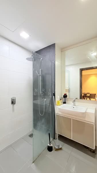 Service Residence for Rent at Suasana Iskandar Malaysia - Enrica Long - Bathroom - PropertyGuru.com.my