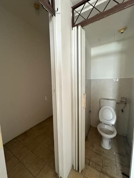 Pangsapuri untuk Disewa di Pulai View - Li Min - Bathroom - PropertyGuru.com.my