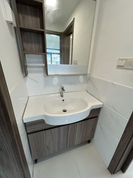 Pangsapuri untuk Disewa di Starview Bay @ Forest City - Alicia Shum - Bathroom - PropertyGuru.com.my