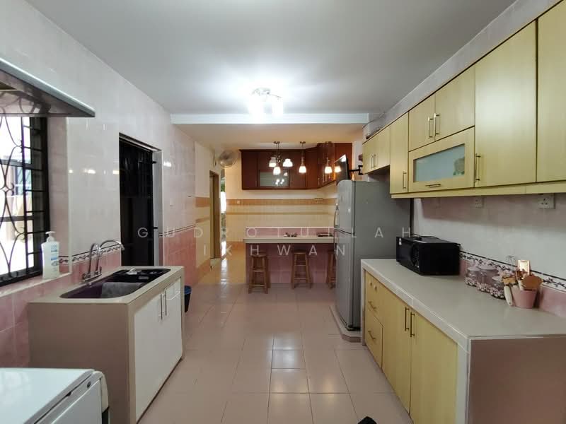 2-storey Terraced House for Sale in Bandar Baru Bangi (Selangor) - Gudrotullah Ikhwan - Kitchen - PropertyGuru.com.my