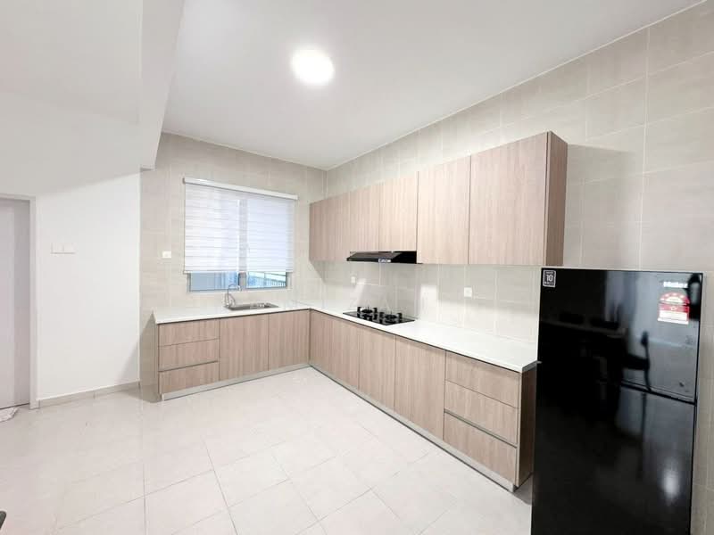 Kondominium untuk Disewa di Residensi Adelia 4 - Hamizah . - Kitchen - PropertyGuru.com.my