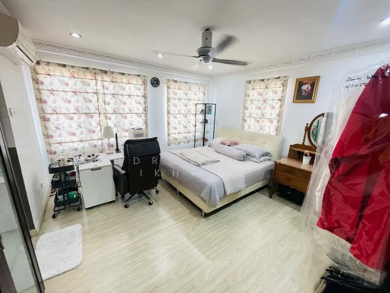 Rumah Teres 2 Tingkat untuk Dijual di TAMAN PUCHONG UTAMA (Puchong) - Gudrotullah Ikhwan - Bedroom - PropertyGuru.com.my