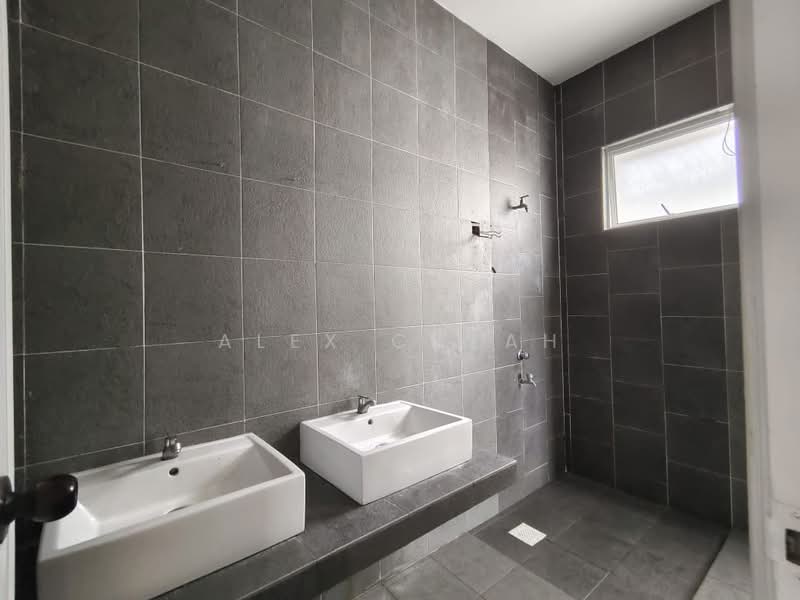 Semi-Detached House for Rent in Iskandar Puteri (Nusajaya) (Johor) - Alex Cheah - Bathroom - PropertyGuru.com.my