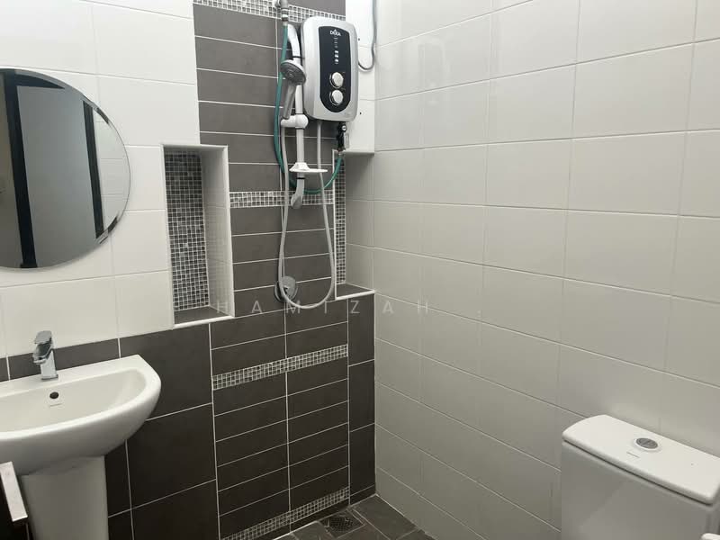 2-storey Terraced House for Sale in Denai Alam (Shah Alam) - Hamizah . - PropertyGuru.com.my