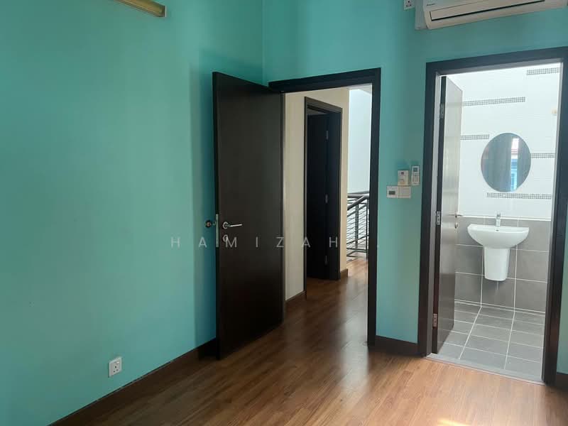 2-storey Terraced House for Sale in Denai Alam (Shah Alam) - Hamizah . - PropertyGuru.com.my
