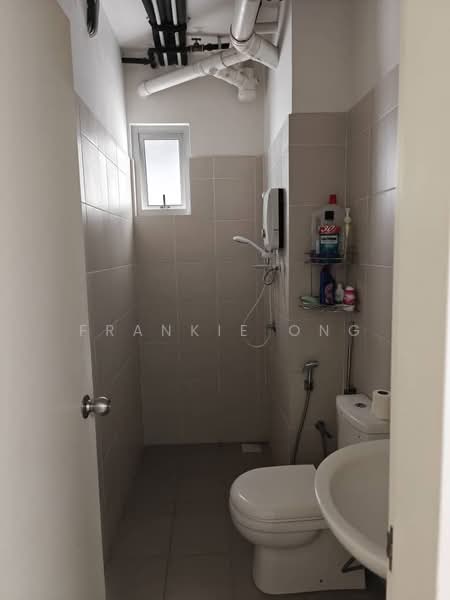 Pangsapuri untuk Dijual di Residensi Seri Wahyu - Frankie Ong - Bathroom - PropertyGuru.com.my