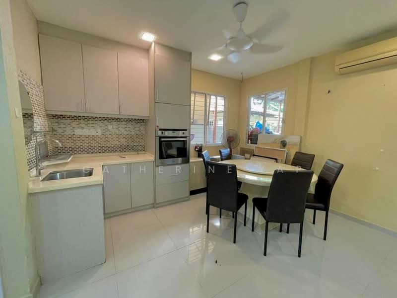Rumah Teres 2-Tingkat untuk Dijual di Seri Kembangan (Selangor) - Catherine Yap - Kitchen - PropertyGuru.com.my