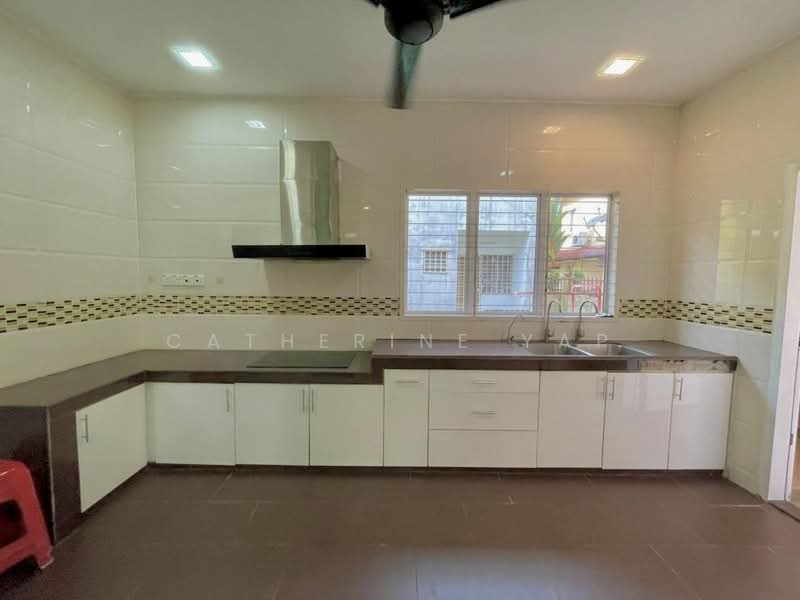Rumah Teres 2-Tingkat untuk Dijual di Seri Kembangan (Selangor) - Catherine Yap - Kitchen - PropertyGuru.com.my