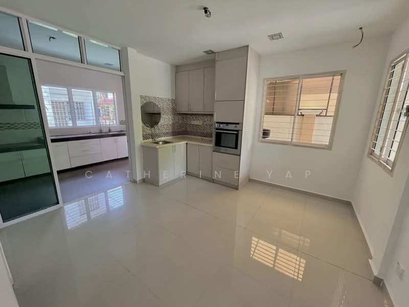 Rumah Teres 2-Tingkat untuk Dijual di Seri Kembangan (Selangor) - Catherine Yap - Kitchen - PropertyGuru.com.my