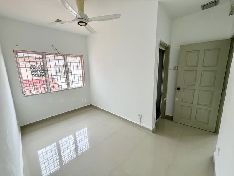 Rumah Teres 2-Tingkat untuk Dijual di Seri Kembangan (Selangor) - Catherine Yap - PropertyGuru.com.my