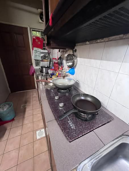 Rumah Teres 2.5 Tingkat untuk Dijual di Taman Bukit Utama (Ulu Kelang) - Amber Ng - Kitchen - PropertyGuru.com.my
