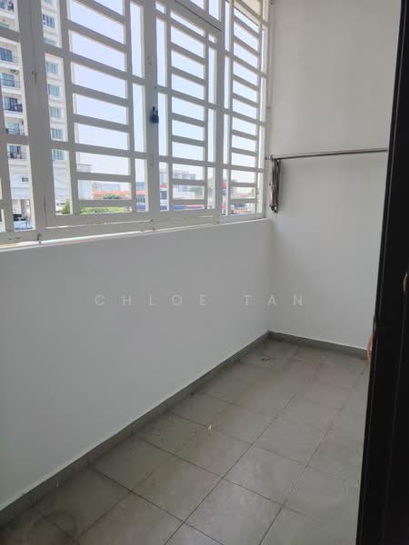 Rumah Bandar untuk Dijual di Taman Anggerik (Butterworth) - Chloe Tan - Balcony - PropertyGuru.com.my