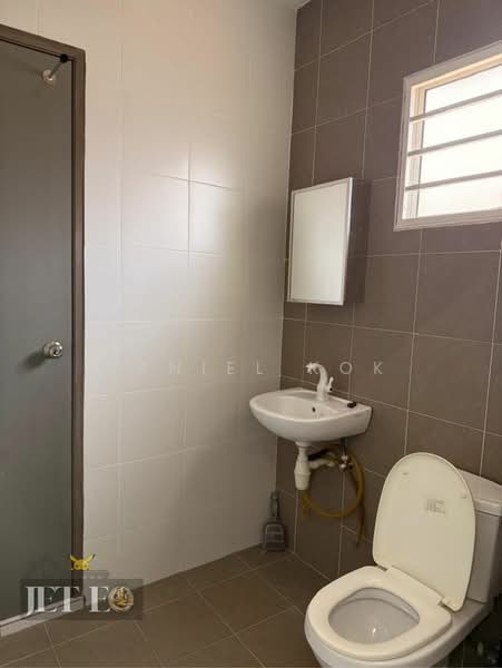 Rumah Teres 2 Tingkat untuk Dijual di Taman Seri Jarom (Jenjarom) - Daniel Kok - Bathroom - PropertyGuru.com.my