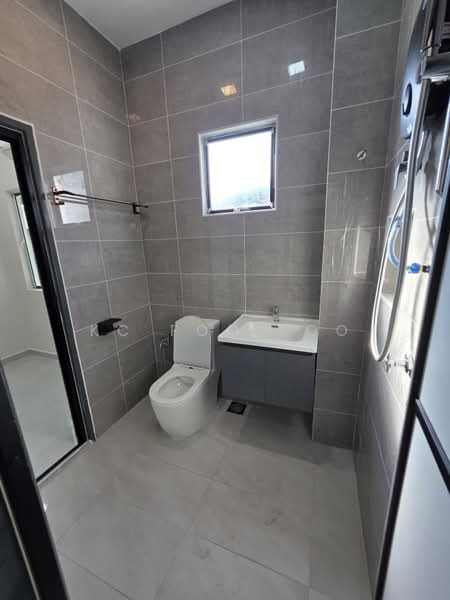 Rumah Teres 2 Tingkat untuk Disewa di Bandar Sri Damansara (Selangor) - KC Foo Foo - Bathroom - PropertyGuru.com.my