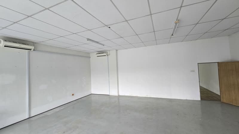 Shop / Office for Rent in Taman Nong Chik (Johor Bahru) - Sam Lee - Interior - PropertyGuru.com.my