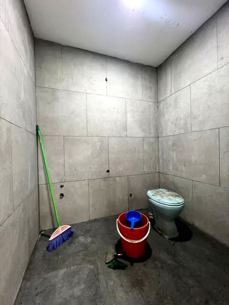Rumah Teres 1 Tingkat untuk Dijual di Kempas (Johor Bahru) - Calvin Lee - Bathroom - PropertyGuru.com.my