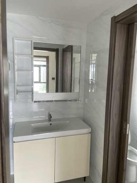 Pangsapuri untuk Disewa di Starview Bay @ Forest City - Alex Cheah - Bathroom - PropertyGuru.com.my