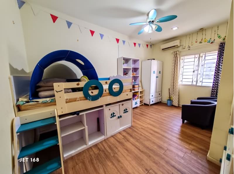 2-storey Terraced House for Sale in Seksyen 32, Kemuning Green Ville (Shah Alam) - Daniel Kok - Bedroom - PropertyGuru.com.my