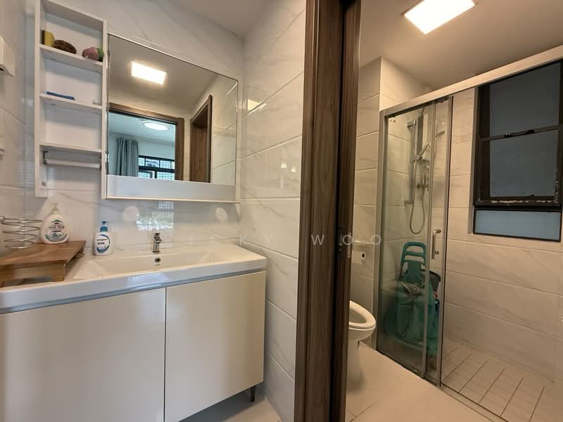 Pangsapuri untuk Dijual di Starview Bay @ Forest City - Ricky Woo - Bathroom - PropertyGuru.com.my