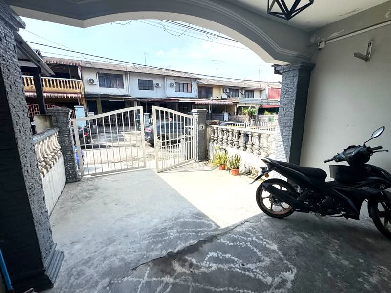 Rumah Teres 2 Tingkat untuk Dijual di Taman Johor Jaya (Johor Bahru) - Calvin Lee - PropertyGuru.com.my