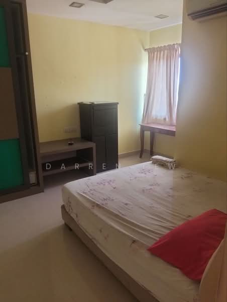 Pangsapuri untuk Disewa di Fair View Apartment - Darren Tew - Bedroom - PropertyGuru.com.my