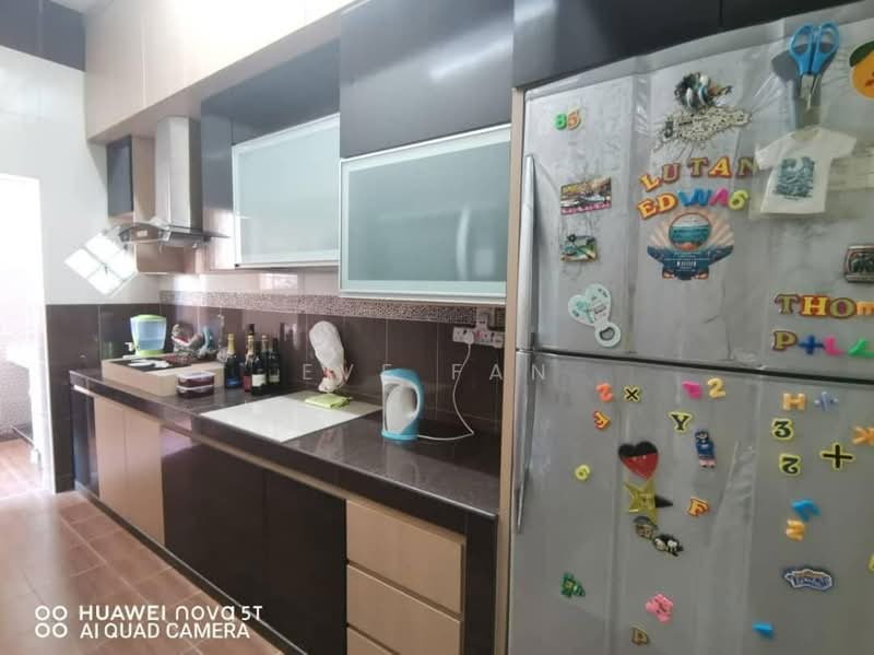 Cluster House for Rent in Bukit Indah (Iskandar Puteri (Nusajaya)) - Eve Fan - Kitchen - PropertyGuru.com.my