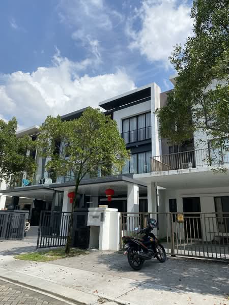 3-storey Terraced House for Rent in Valencia (Sungai Buloh) - CK Yap - Exterior - PropertyGuru.com.my