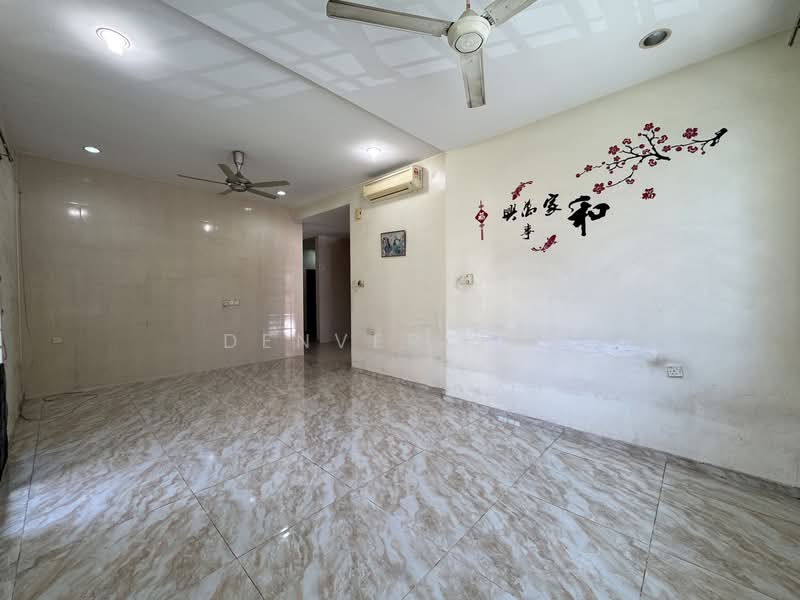 Rumah Berkembar untuk Dijual di Jalan Klang Lama (Old Klang Road) (Kuala Lumpur) - Denver Sin - Living Room - PropertyGuru.com.my