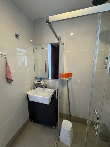 Condominium for Rent at Amberside @ Country Garden Danga Bay - Alvin Lim - Bathroom - PropertyGuru.com.my