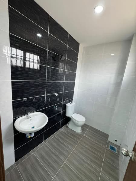2-storey Terraced House for Sale in Skudai (Johor) - Wallace Ang - Bathroom - PropertyGuru.com.my