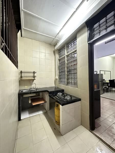 1-storey Terraced House for Sale in Johor Bahru (Johor) - Scofield Lance - Kitchen - PropertyGuru.com.my