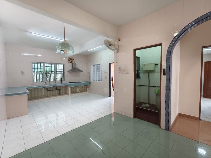 Rumah Teres 2 Tingkat untuk Disewa di Taman Bukit Mewah (Kajang) - KK Sah - Kitchen - PropertyGuru.com.my