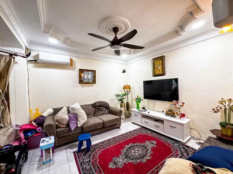 2-storey Terraced House for Sale in Ampang (Selangor) - Muhd Khairulnawawi Kamaruddin - Living Room - PropertyGuru.com.my
