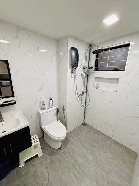 Rumah Teres 2.5 Tingkat untuk Disewa di Bukit Jelutong (Shah Alam) - Fuad Ali - Bathroom - PropertyGuru.com.my