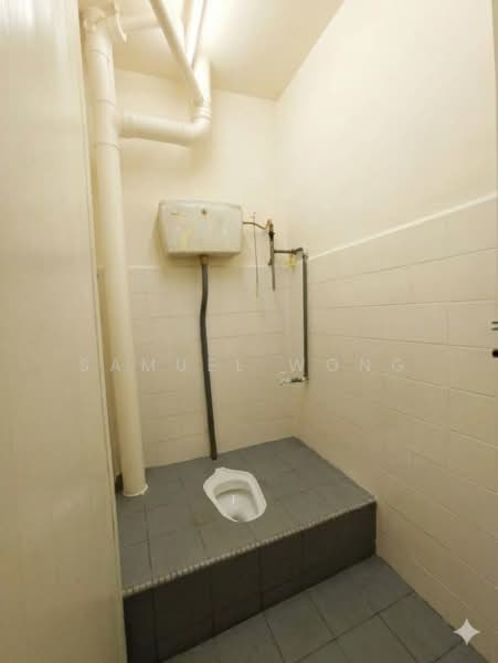 Flat for Sale at Jalan Haji Manan Flat - Samuel Wong - Bathroom - PropertyGuru.com.my