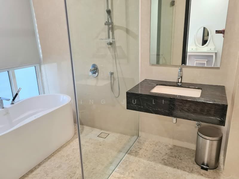 Kondominium untuk Disewa di Pavilion Hilltop - Ming Ju Li - Bathroom - PropertyGuru.com.my