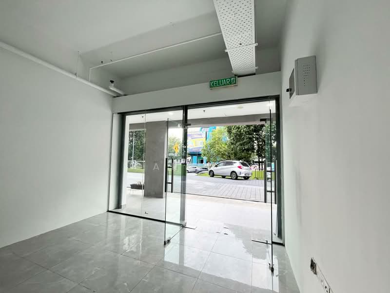 Rumah Niaga untuk Disewa di Shah Alam (Selangor) - Sarah . - Entrance - PropertyGuru.com.my