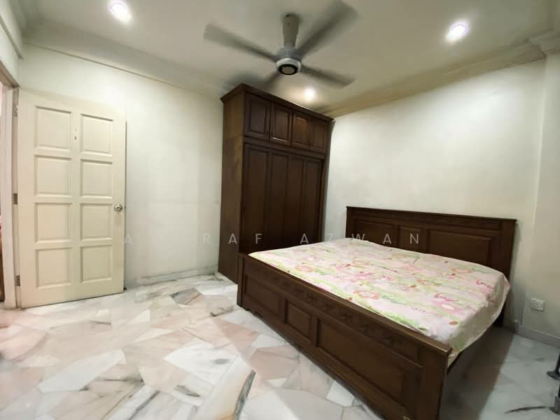 Kondominium untuk Dijual di La Villas Condominium - Ashraf Azwan - Bedroom - PropertyGuru.com.my