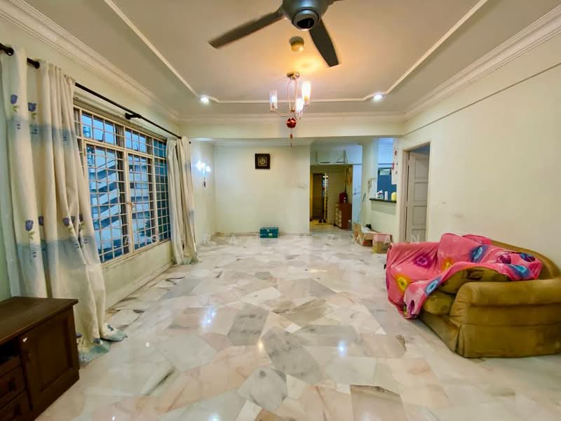 Kondominium untuk Dijual di La Villas Condominium - Ashraf Azwan - Living Room - PropertyGuru.com.my