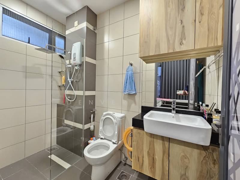 Rumah Teres 2 Tingkat untuk Dijual di Jade Hills (Kajang) - Denver Sin - Bathroom - PropertyGuru.com.my