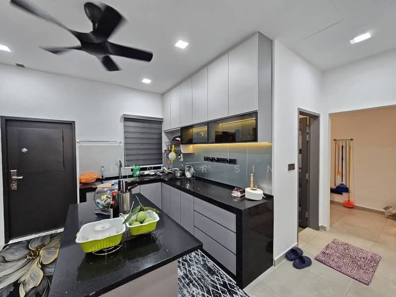 Rumah Teres 2 Tingkat untuk Dijual di Jade Hills (Kajang) - Denver Sin - Kitchen - PropertyGuru.com.my