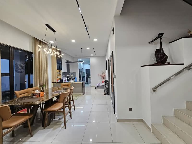 Rumah Teres 2 Tingkat untuk Dijual di Jade Hills (Kajang) - Denver Sin - Dining Room - PropertyGuru.com.my
