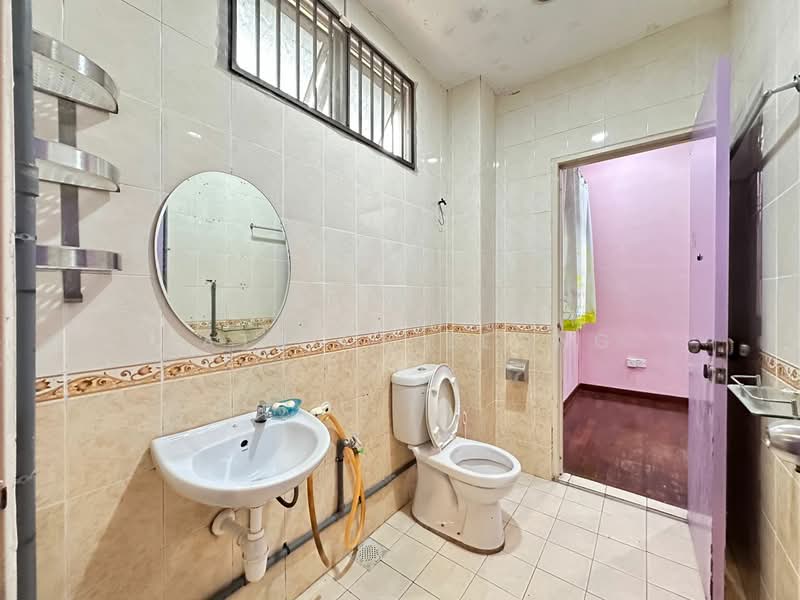 Terraced House for Sale in Bukit Rahman Putra (Sungai Buloh) - Patrick Leong - Bathroom - PropertyGuru.com.my