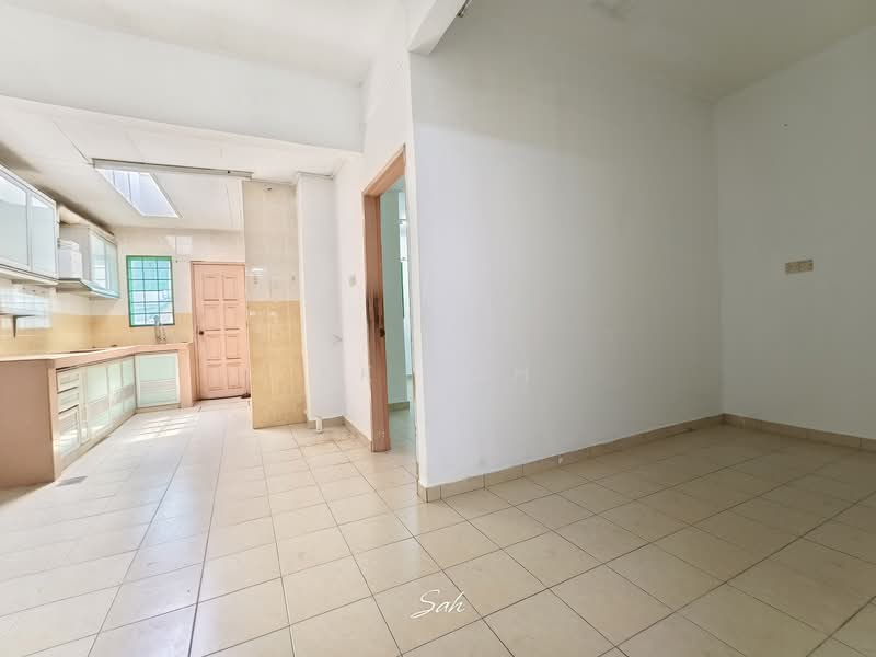 Rumah Teres 2 Tingkat untuk Dijual di Kajang Prima (Kajang) - KK Sah - Kitchen - PropertyGuru.com.my