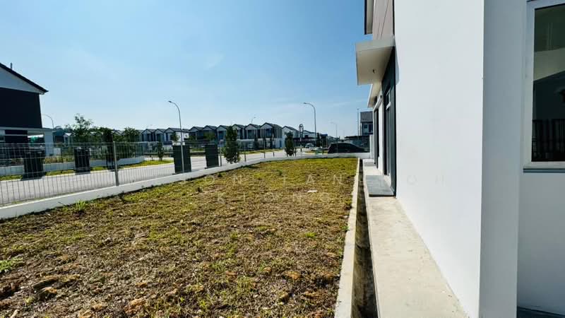 Rumah Teres 2 Tingkat untuk Dijual di Setia Eco Gardens (Gelang Patah) - Nelson Tan Poh Kiong - Exterior - PropertyGuru.com.my