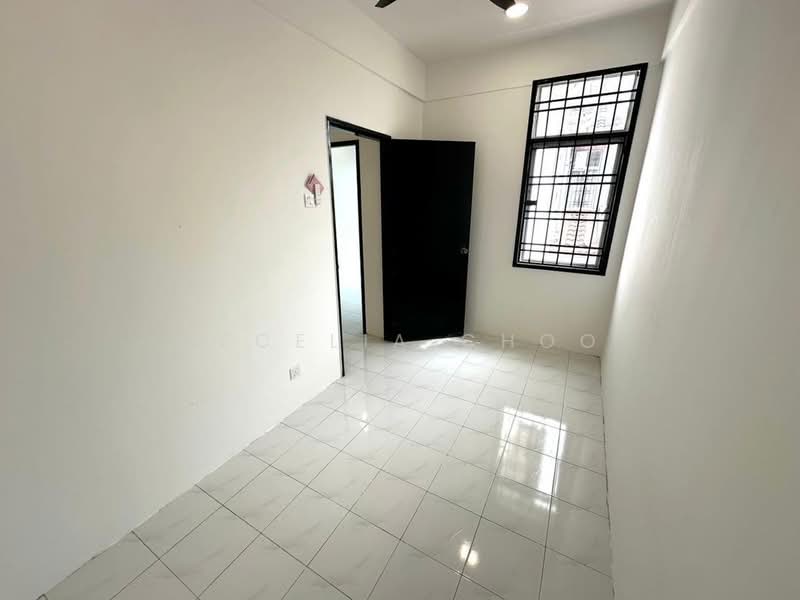 Rumah Teres 2 Tingkat untuk Disewa di Taman Putri Kulai (Kulai) - Cecelia Choo - Interior - PropertyGuru.com.my