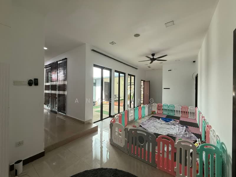 Rumah Banglo untuk Dijual di Country Heights (Kajang) - Angel Ng - Living Room - PropertyGuru.com.my